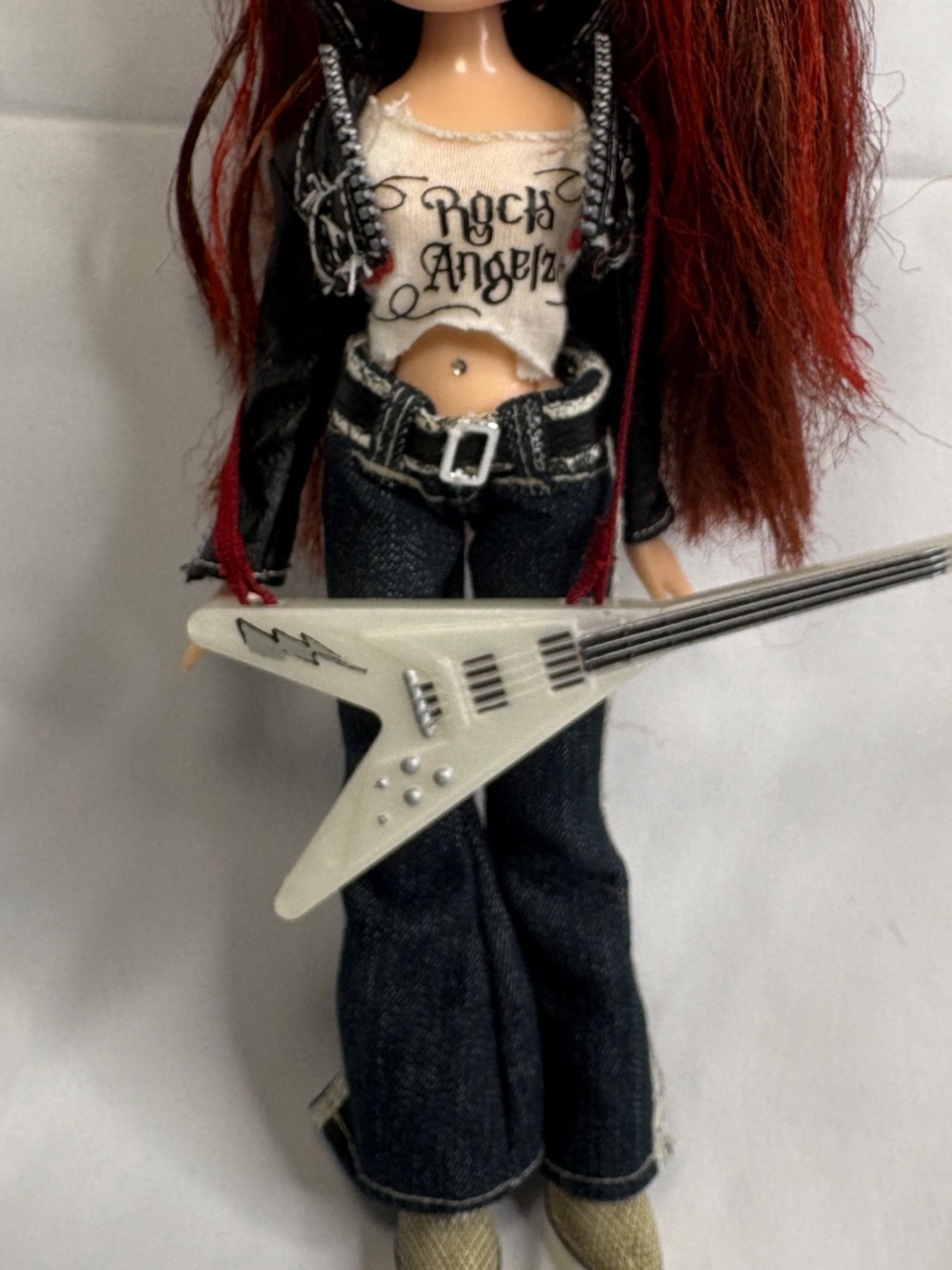 Vtg Bratz Rock Angelz Special Edition Roxxi Doll with Outfit Shoes Hat Guitar - Picture 3 of 11